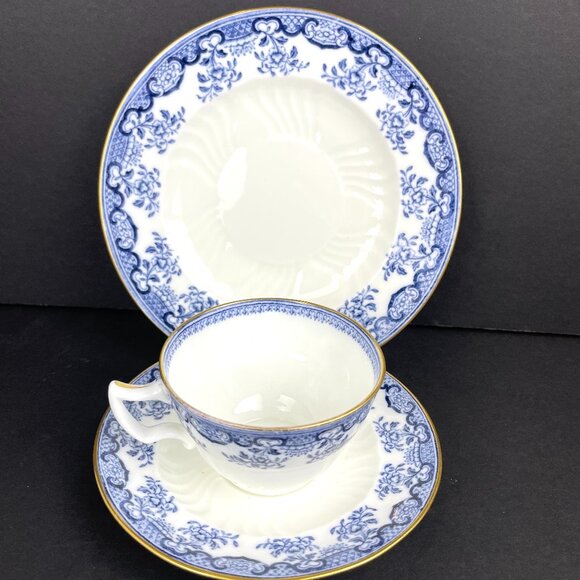 Ventage Wedgwood England Blue Tea Set Cup & Saucer 5 1/4" & Dessert Plate 7"